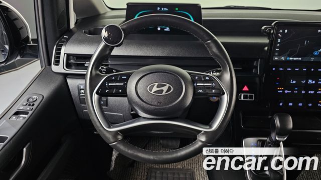 Hyundai Staria 2025 — photo 21