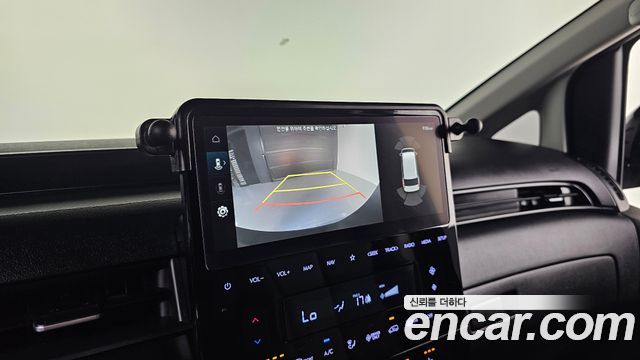 Hyundai Staria 2025 — photo 23