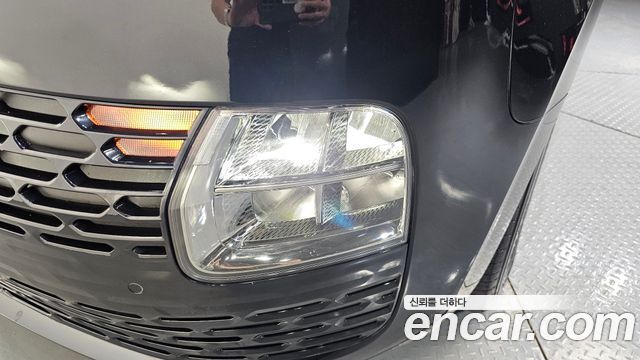 Hyundai Staria 2025 — photo 8