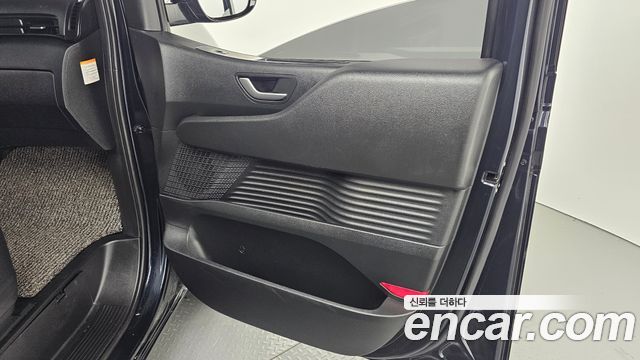 Hyundai Staria 2025 — photo 15