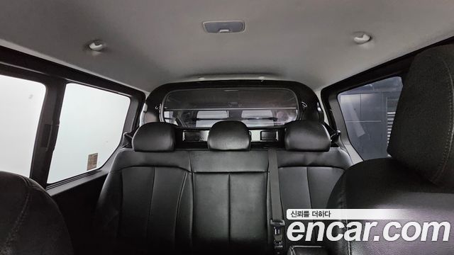Hyundai Staria 2025 — photo 27