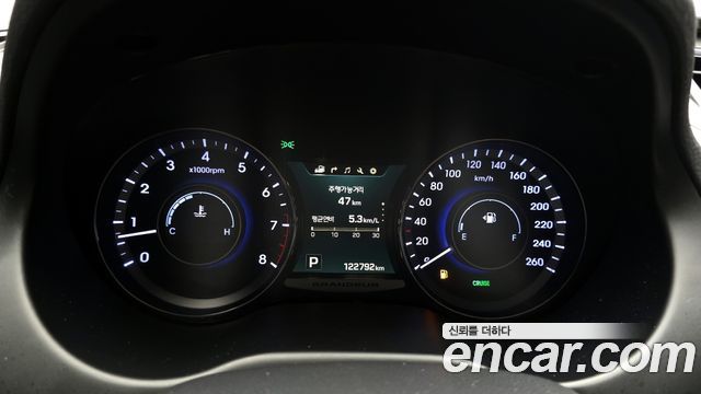 Hyundai Grandeur 2015 — photo 11
