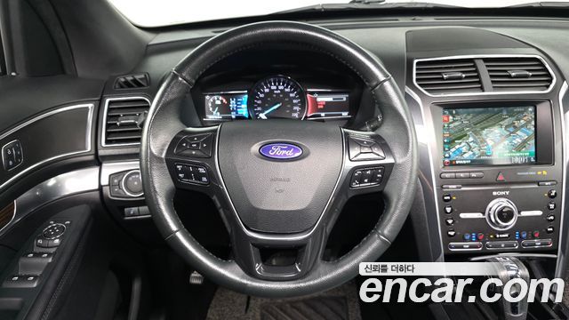 Ford Explorer 2019 — photo 12