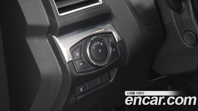 Ford Explorer 2019 — photo 15