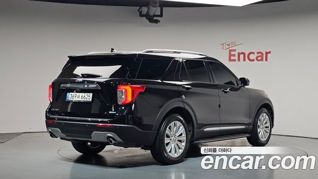 Ford Explorer 2020 — photo 2