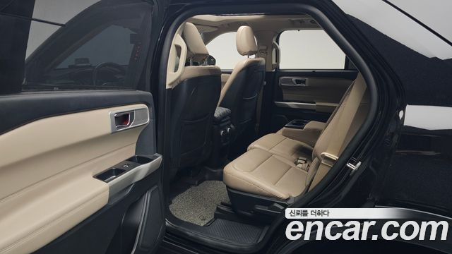 Ford Explorer 2020 — photo 17