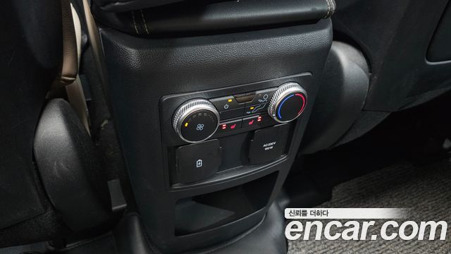Ford Explorer 2020 — photo 25
