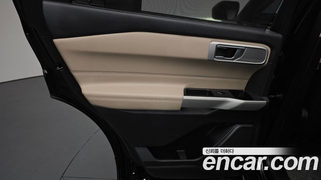 Ford Explorer 2020 — photo 15
