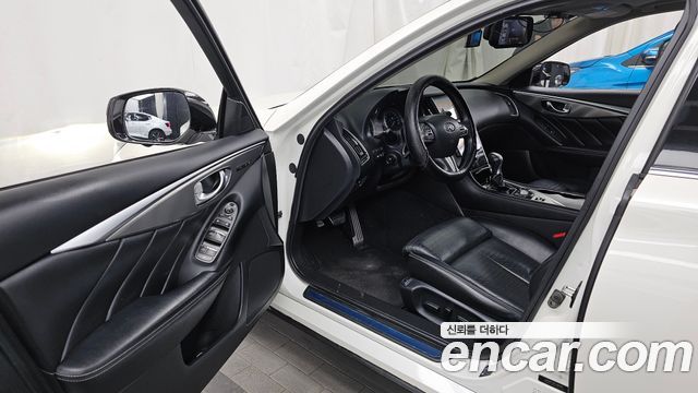 Infiniti Q50 2016 — photo 10