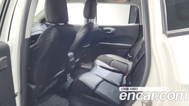 Jeep Compass 2021 — photo 26
