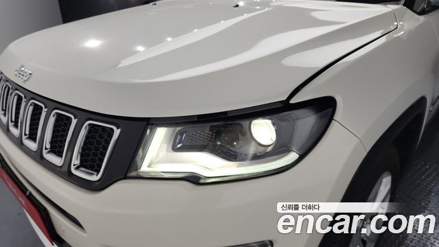 Jeep Compass 2021 — photo 8
