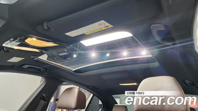 BMW 5-Series 2019 — photo 15