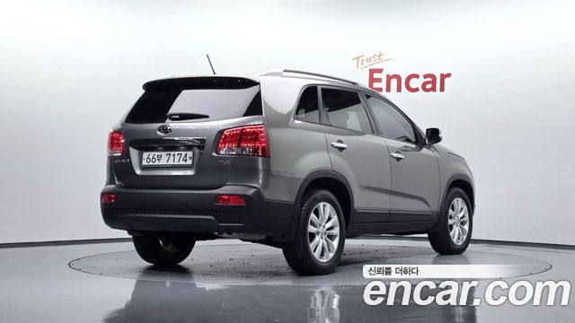 Kia Sorento 2012 — photo 2