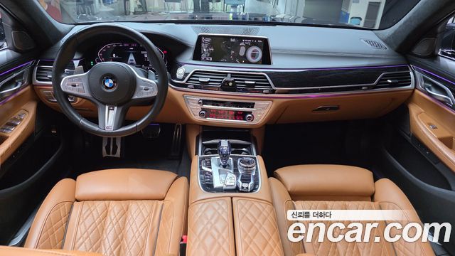 BMW 7-Series 2021 — photo 10