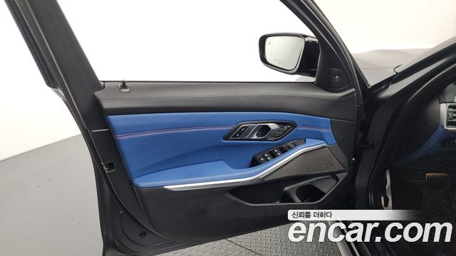BMW 3-Series 2020 — photo 14