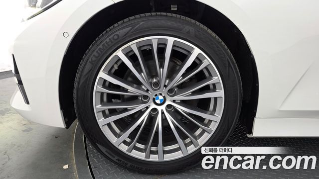 BMW 3-Series 2019 — photo 5