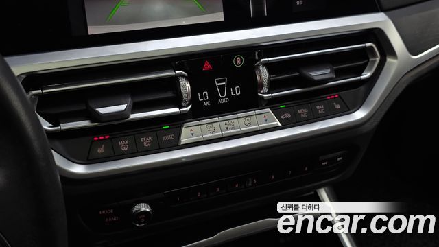 BMW 3-Series 2019 — photo 30