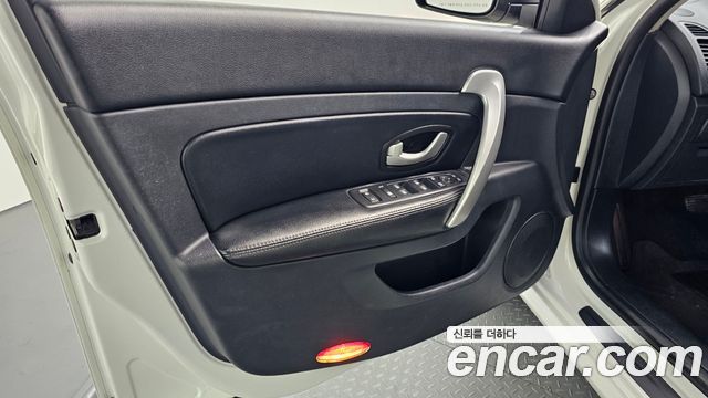 Renault Korea SM5  2012 — photo 14