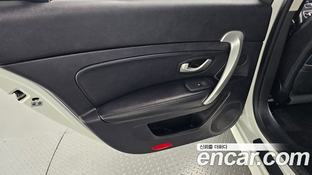 Renault Korea SM5  2012 — photo 15
