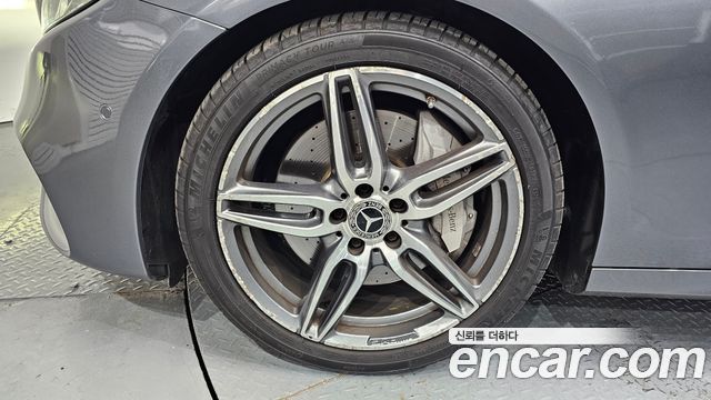 Mercedes-Benz E-Class 2019 — photo 5