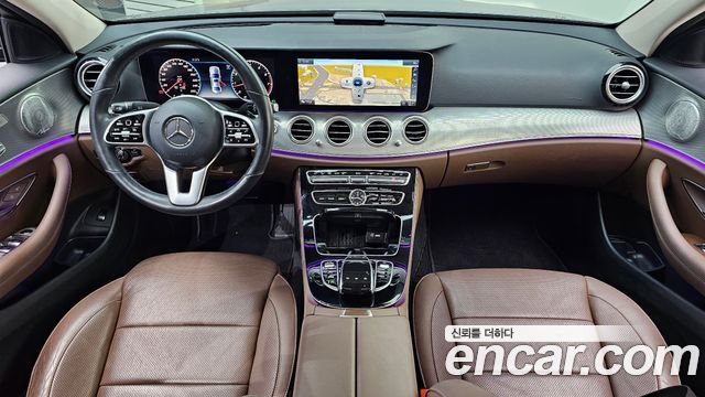 Mercedes-Benz E-Class 2019 — photo 10