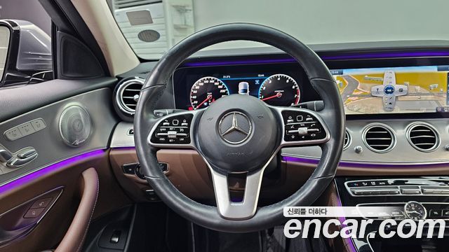 Mercedes-Benz E-Class 2019 — photo 19