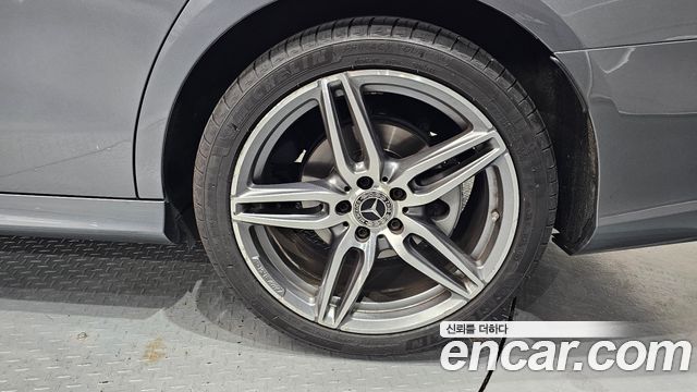 Mercedes-Benz E-Class 2019 — photo 7