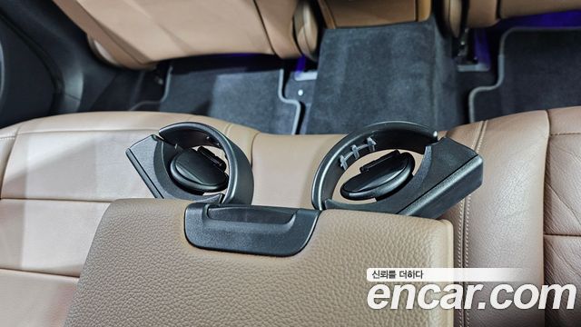 Mercedes-Benz E-Class 2019 — photo 27