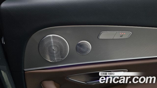 Mercedes-Benz E-Class 2019 — photo 29