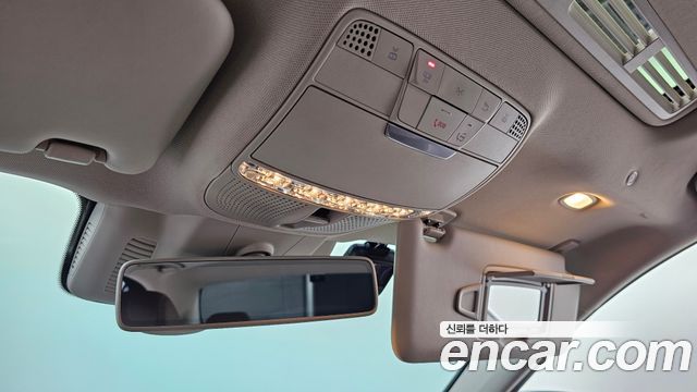 Mercedes-Benz E-Class 2019 — photo 32