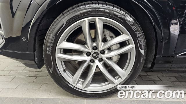 Audi Q7 2025 — photo 5