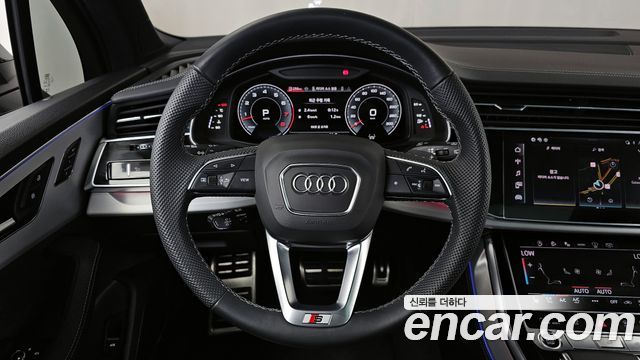 Audi Q7 2025 — photo 19