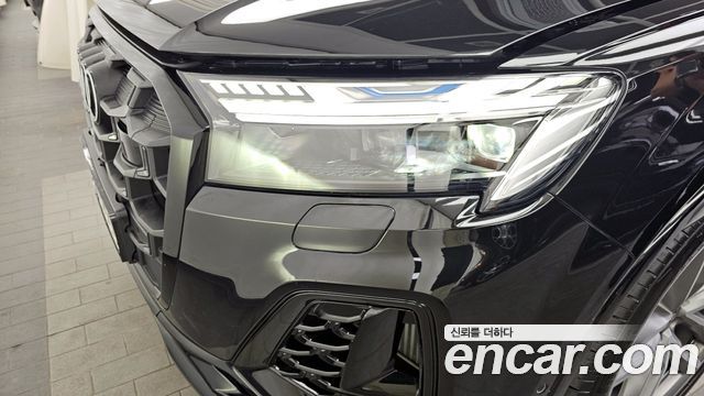Audi Q7 2025 — photo 8