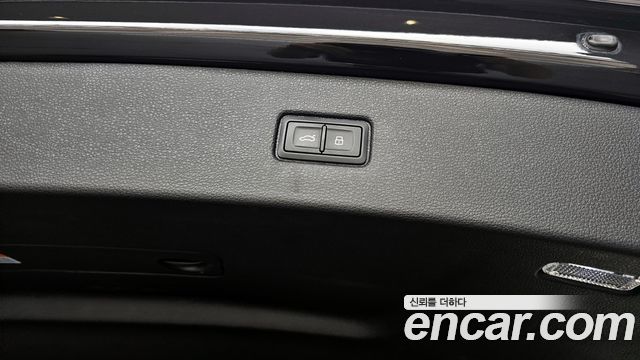 Audi Q7 2025 — photo 34