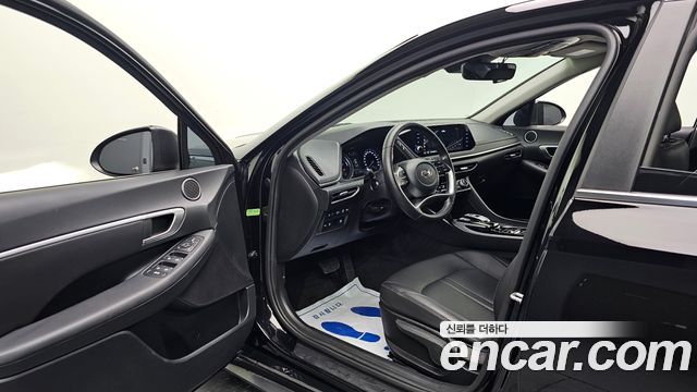 Hyundai Sonata 2022 — photo 13