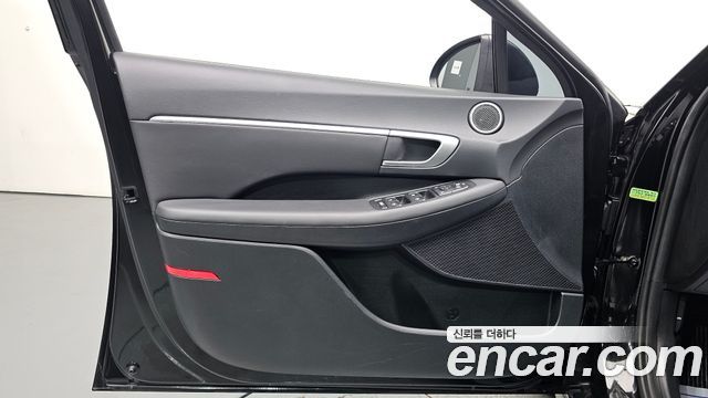 Hyundai Sonata 2022 — photo 14