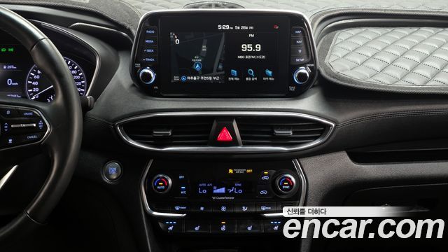 Hyundai Santafe 2019 — photo 19