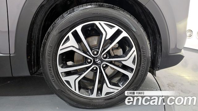 Hyundai Santafe 2019 — photo 7