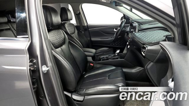 Hyundai Santafe 2019 — photo 16