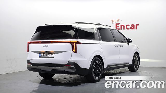 Kia Canival 2025 — photo 2