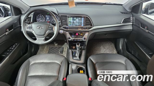 Hyundai AVANTE 2018 — photo 7