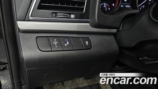 Hyundai AVANTE 2018 — photo 14