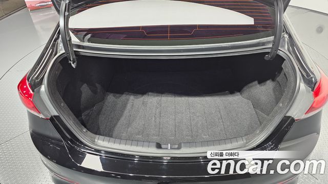 Hyundai AVANTE 2018 — photo 20