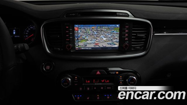 Kia Sorento 2016 — photo 15