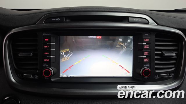 Kia Sorento 2016 — photo 16