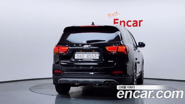 Kia Sorento 2018 — photo 4