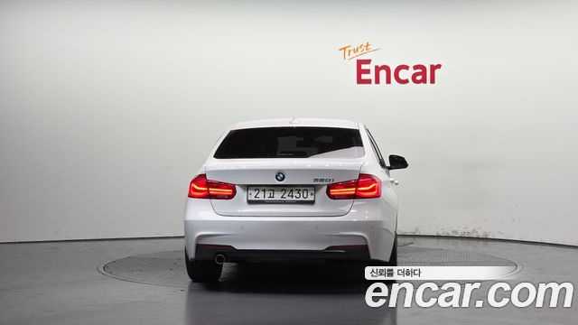 BMW 3-Series 2018 — photo 4