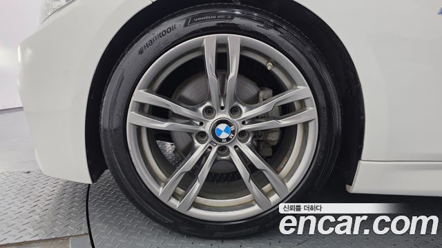 BMW 3-Series 2018 — photo 5