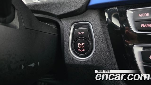 BMW 3-Series 2018 — photo 23