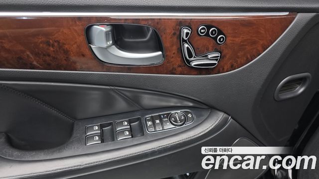 Hyundai Equus 2012 — photo 11